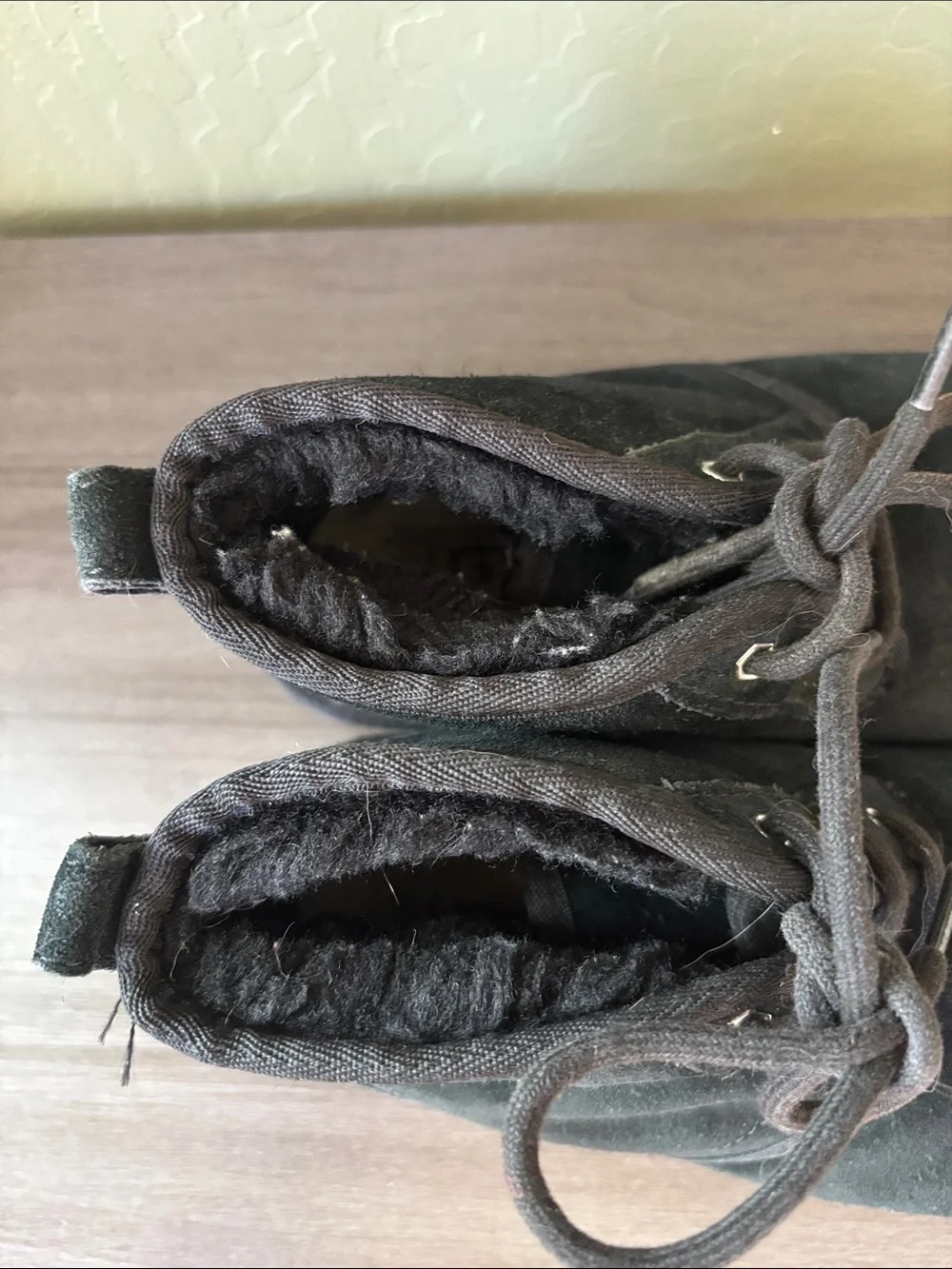 UGG Neumel II Black Suede Chukka Boot Size 3 Kids (EU 35)
